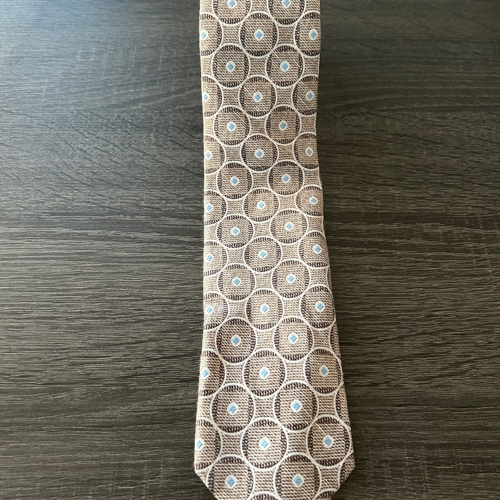 DANIEL CREMIEUX MENS NECKTIE  GEOMETRIC GOLDEN-BEIGE Made In Italy